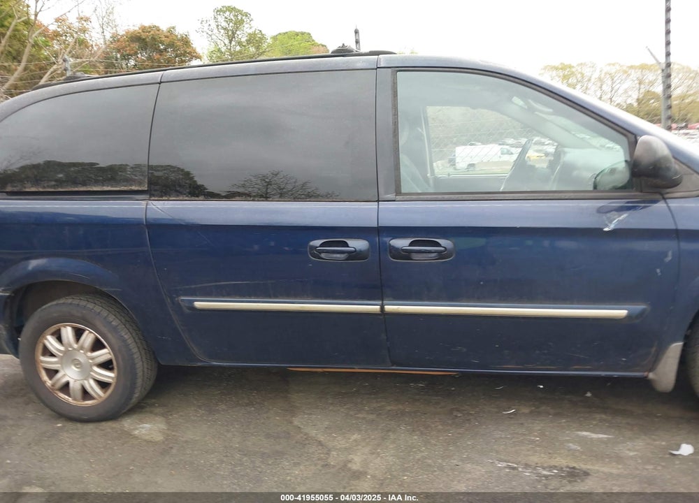 2005 CHRYSLER TOWN & COUNTRY TOURING VIN: 2C4GP54L45R456415
