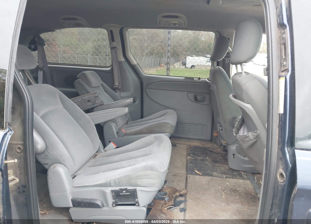 2005 CHRYSLER TOWN & COUNTRY TOURING VIN: 2C4GP54L45R456415