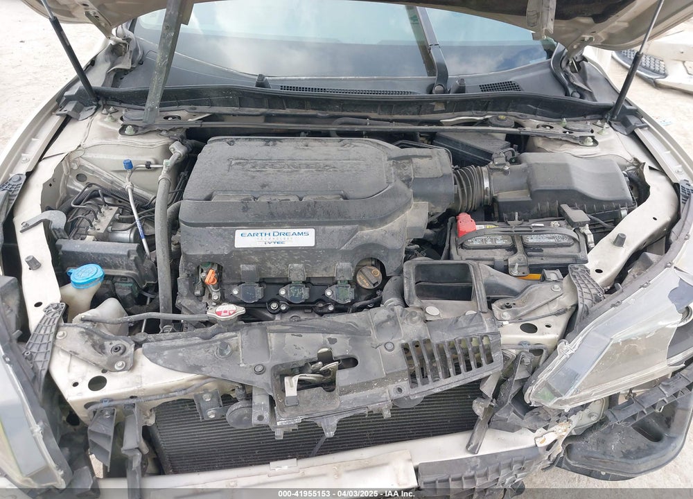 2013 HONDA ACCORD VIN: 1HGCR3F85DA017086