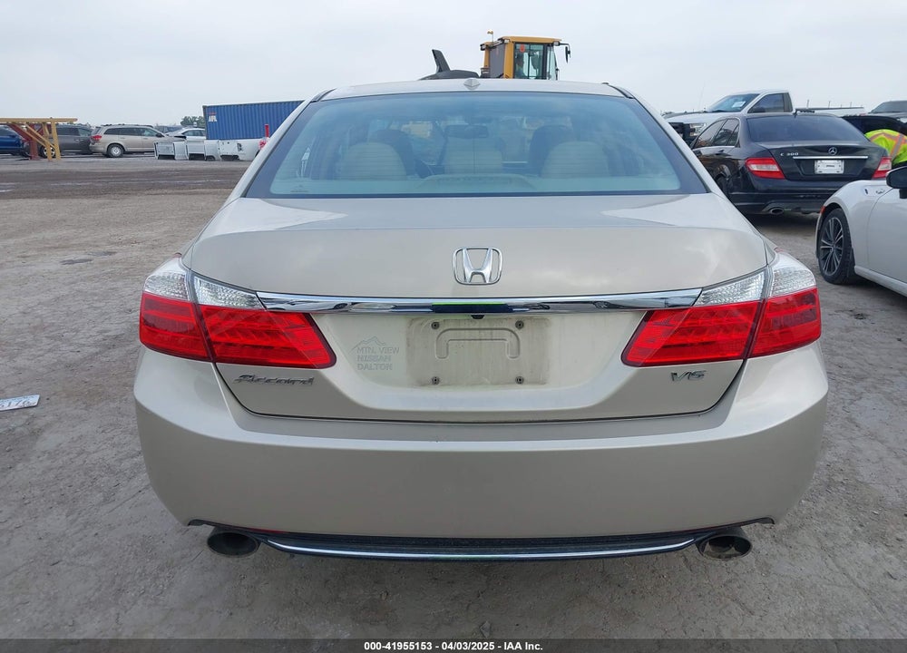 2013 HONDA ACCORD VIN: 1HGCR3F85DA017086