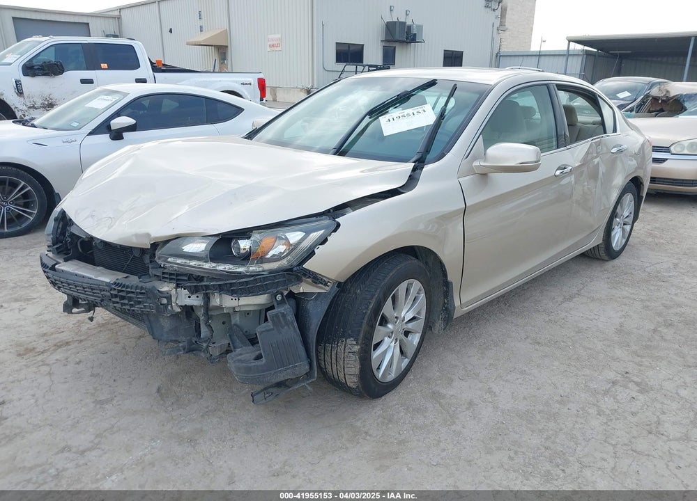 2013 HONDA ACCORD VIN: 1HGCR3F85DA017086
