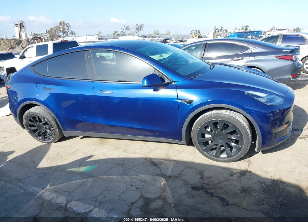 2023 TESLA MODEL Y AWD/LONG RANGE DUAL MOTOR ALL-WHEEL DRIVE VIN: 7SAYGAEE1PF617933