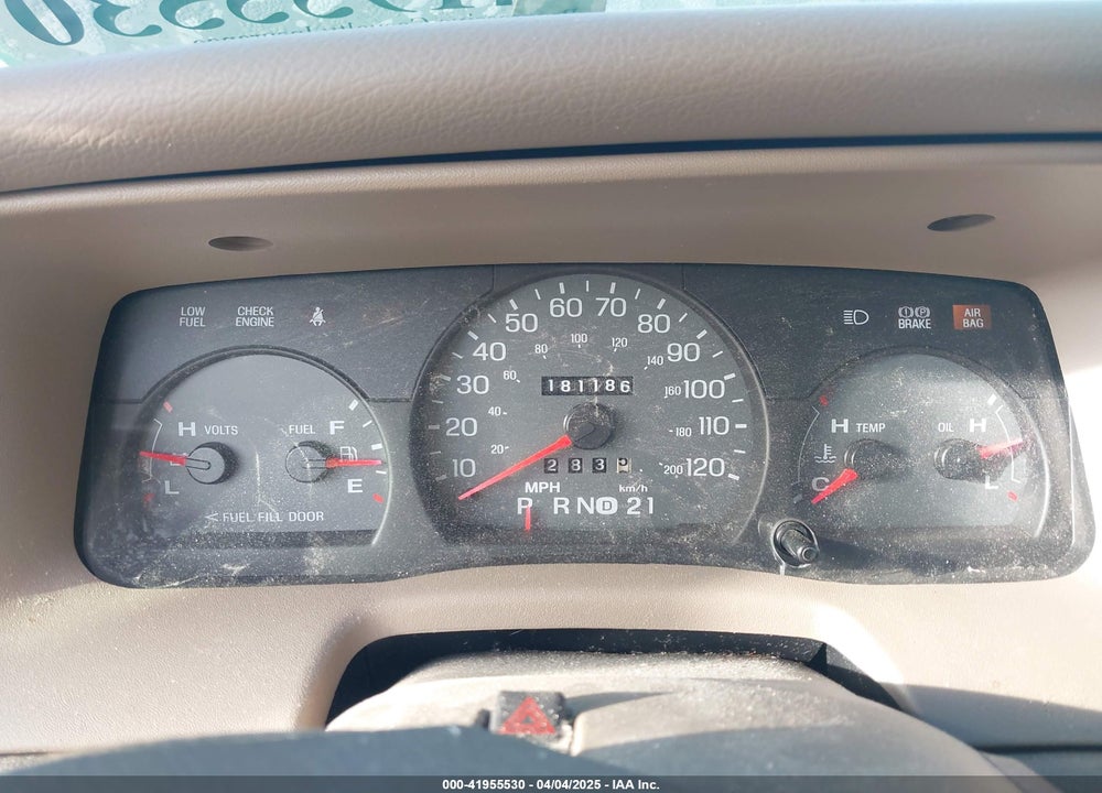 2005 MERCURY GRAND MARQUIS GS VIN: 2MEFM74W45X631802