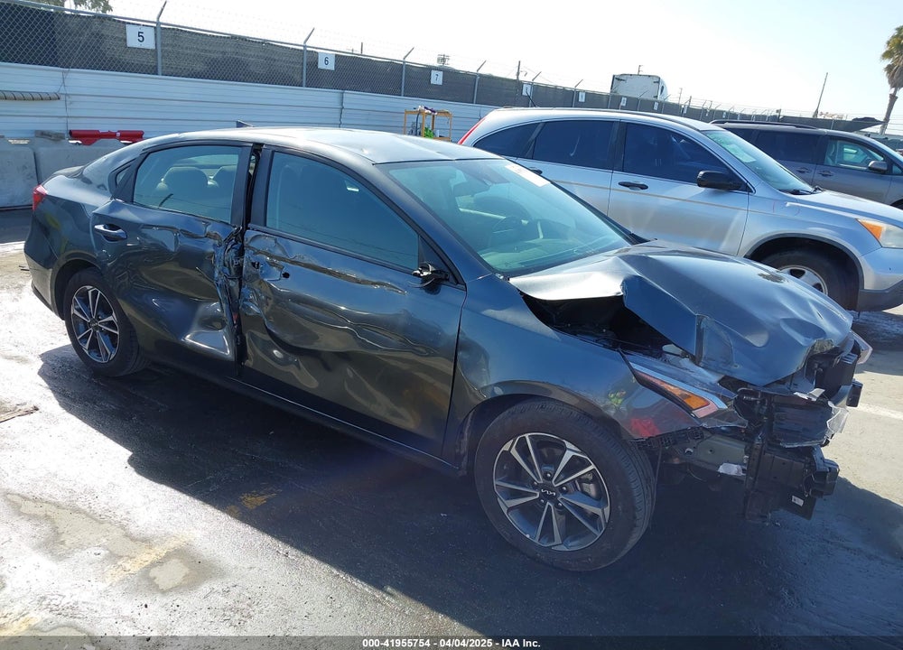2024 KIA FORTE LXS VIN: 3KPF24AD3RE771523