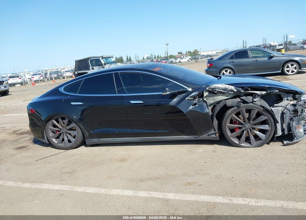 2014 TESLA MODEL S VIN: 5YJSA1H11EFP48077