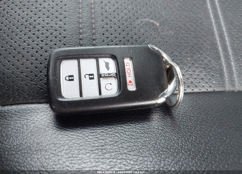 2017 HONDA CR-V VIN: 2HKRW2H84HH642957