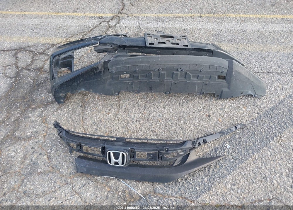 2019 HONDA CIVIC LX VIN: 2HGFC2F6XKH572752