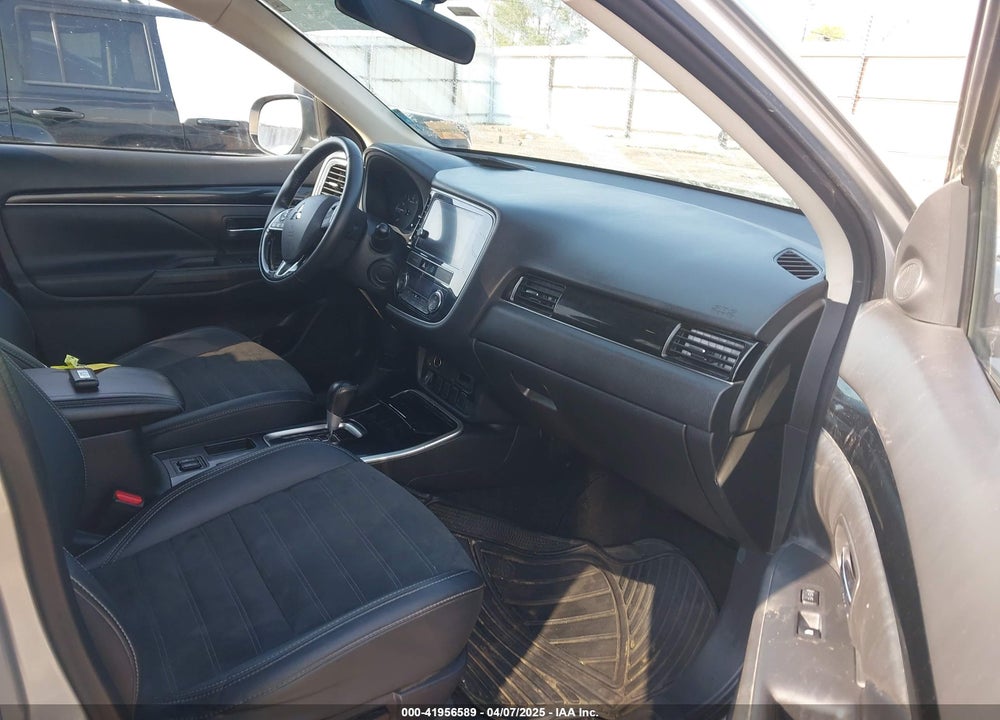 2019 MITSUBISHI OUTLANDER SE VIN: JA4AD3A3XKZ033759