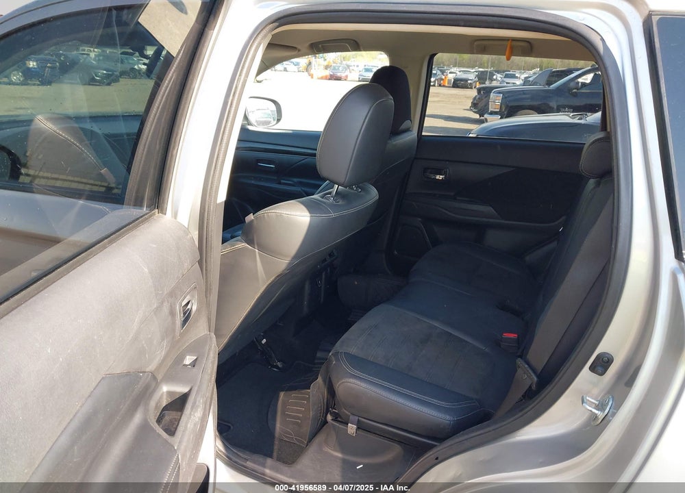2019 MITSUBISHI OUTLANDER SE VIN: JA4AD3A3XKZ033759