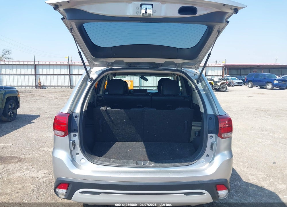 2019 MITSUBISHI OUTLANDER SE VIN: JA4AD3A3XKZ033759