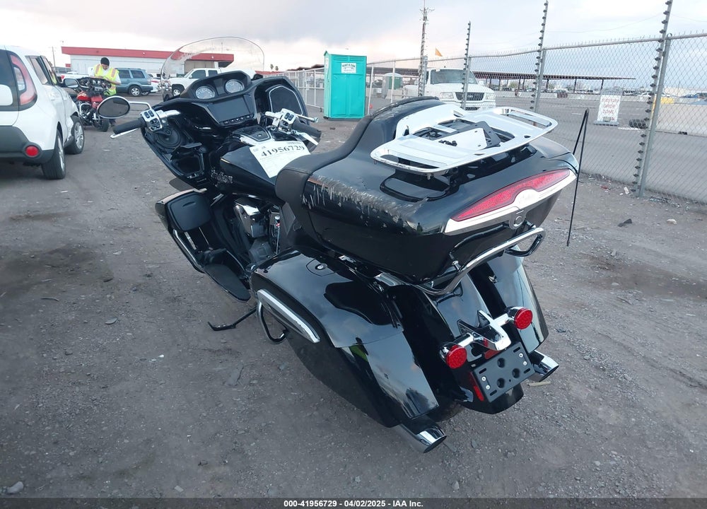 2023 INDIAN MOTORCYCLE CO. PURSUIT LIMITED WITH PREMIUM PACKAGE VIN: 56KLDHRR5P3416971