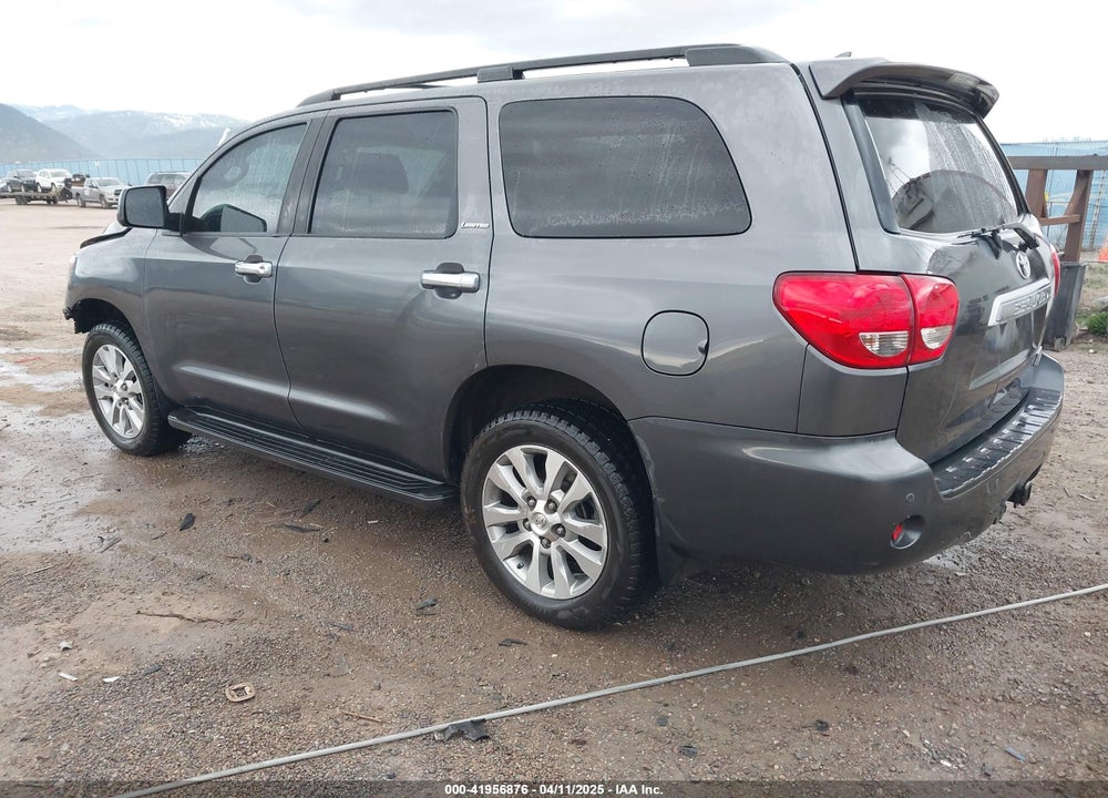 2011 TOYOTA SEQUOIA LIMITED 5.7L V8 VIN: 5TDJY5G15BS040275