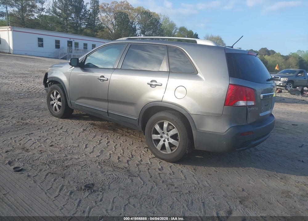 2013 KIA SORENTO VIN: 5XYKT4A25DG322978