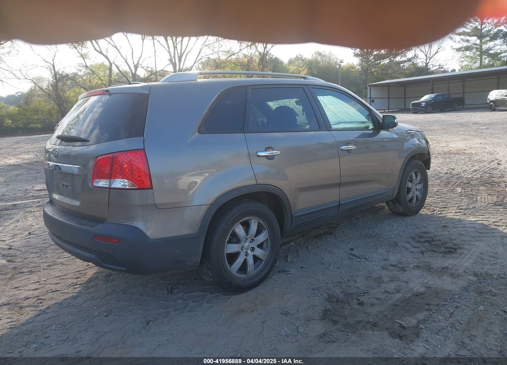 2013 KIA SORENTO VIN: 5XYKT4A25DG322978
