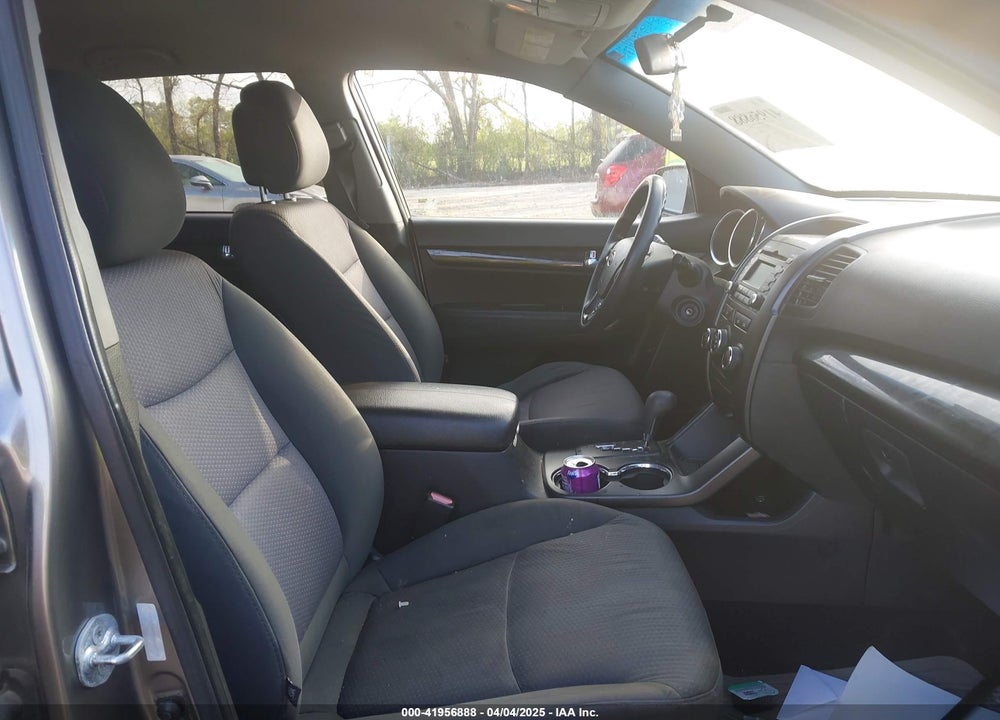 2013 KIA SORENTO VIN: 5XYKT4A25DG322978