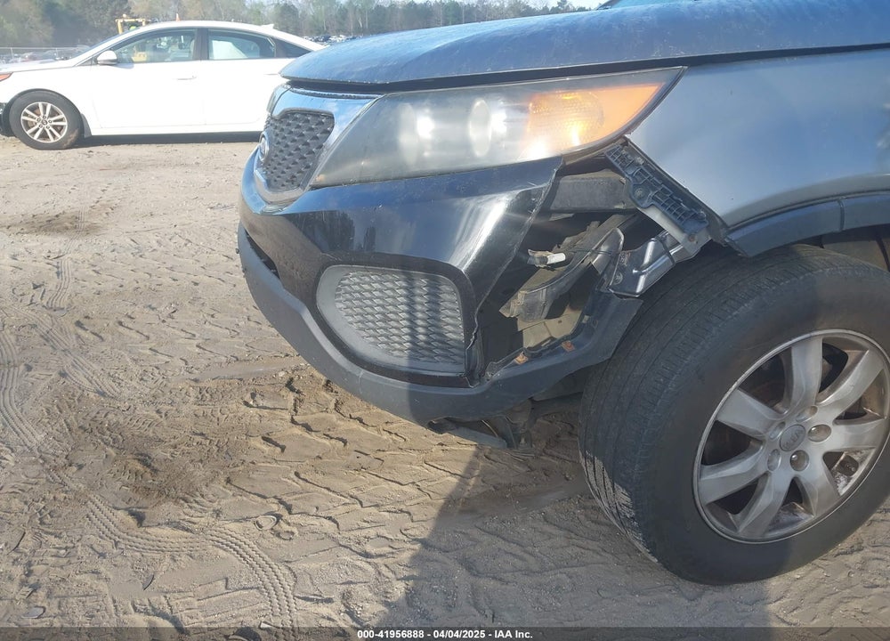 2013 KIA SORENTO VIN: 5XYKT4A25DG322978