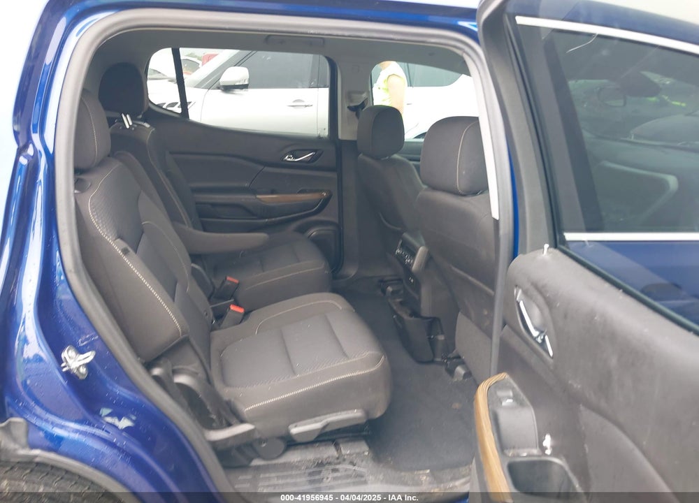 2023 GMC ACADIA FWD SLE VIN: 1GKKNKL40PZ115244