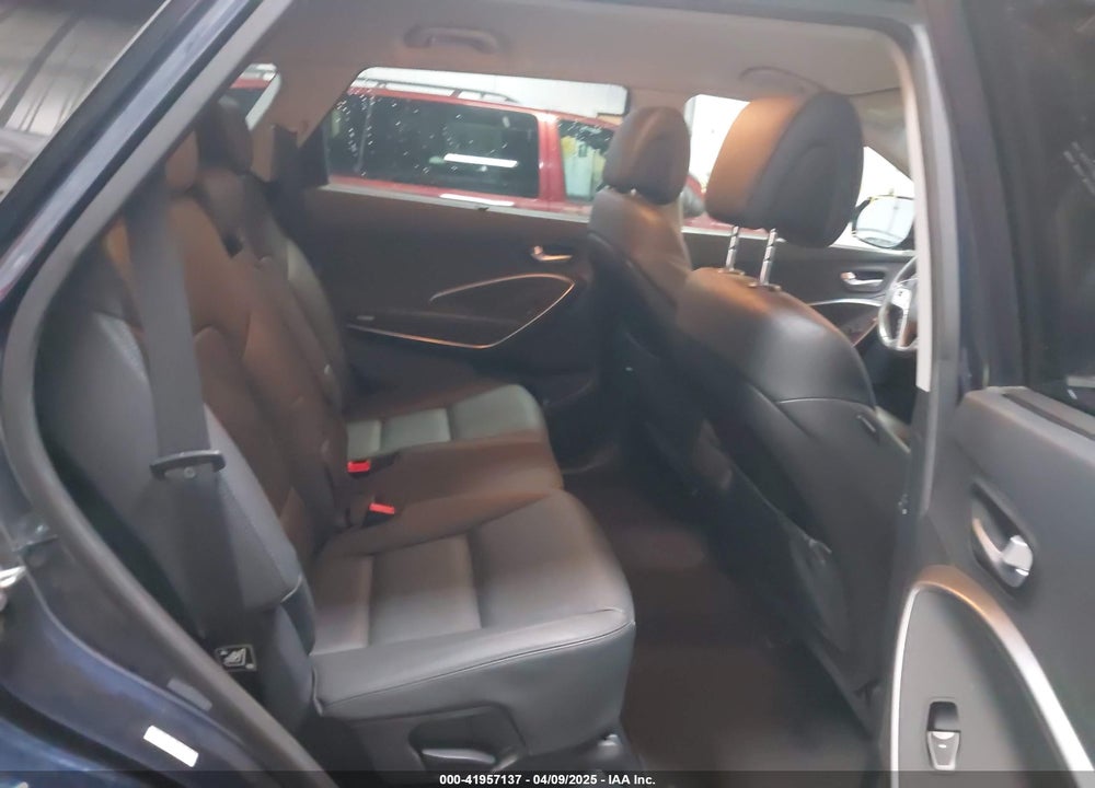 2017 HYUNDAI SANTA FE SE VIN: KM8SNDHF7HU224747
