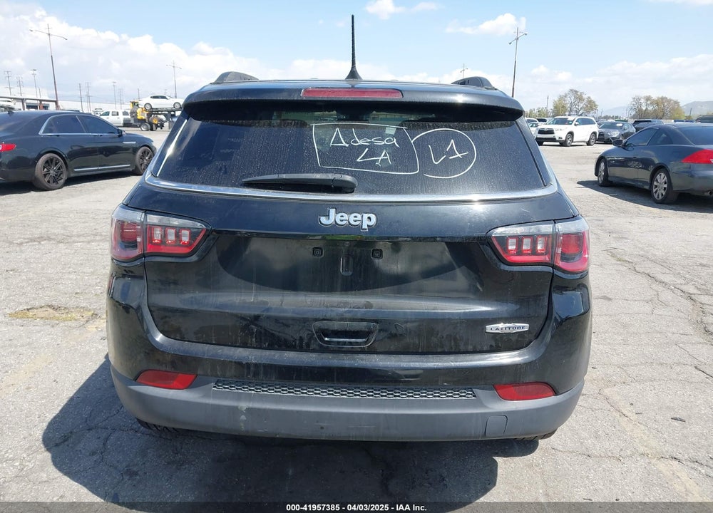 2017 JEEP COMPASS VIN: 3C4NJCBB1HT658802