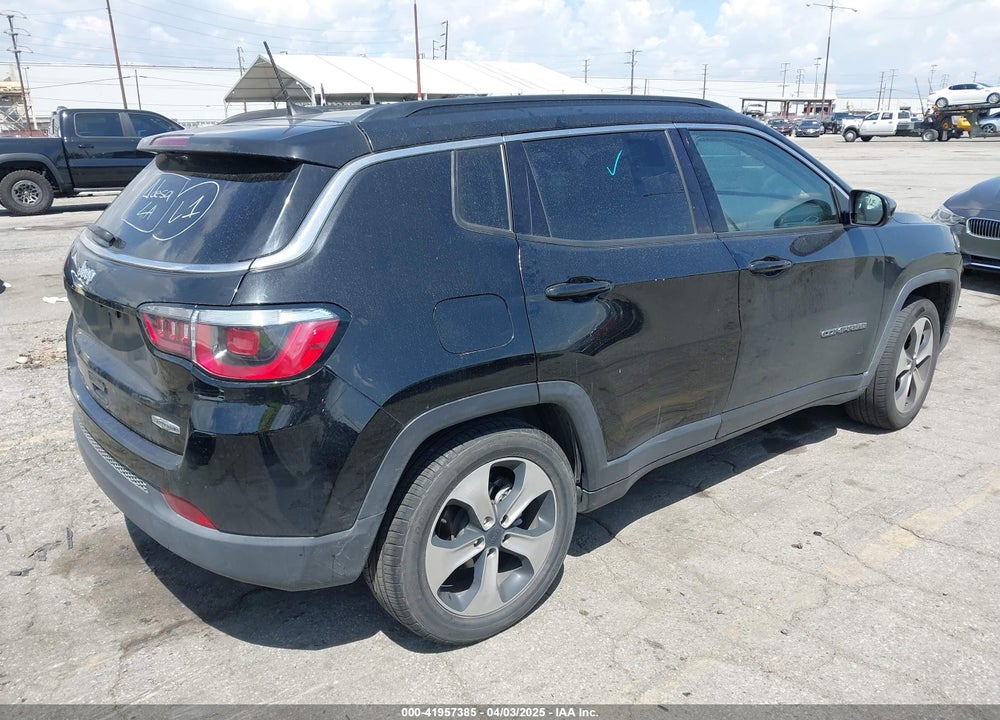 2017 JEEP COMPASS VIN: 3C4NJCBB1HT658802