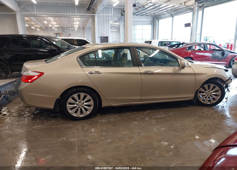 2013 HONDA ACCORD VIN: 1HGCR2F8XDA073518