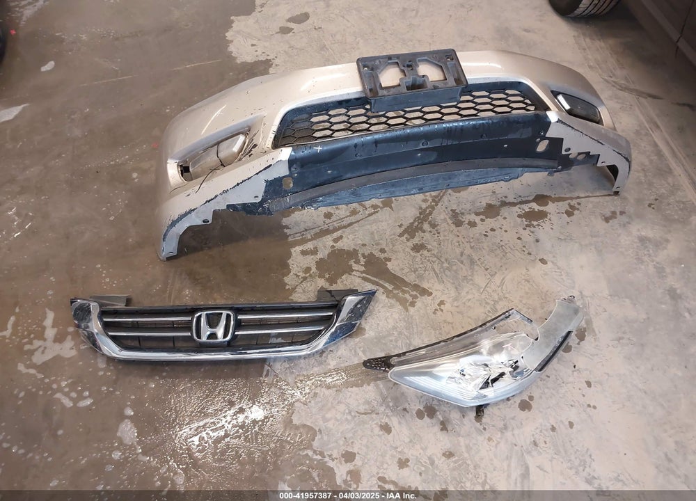 2013 HONDA ACCORD VIN: 1HGCR2F8XDA073518