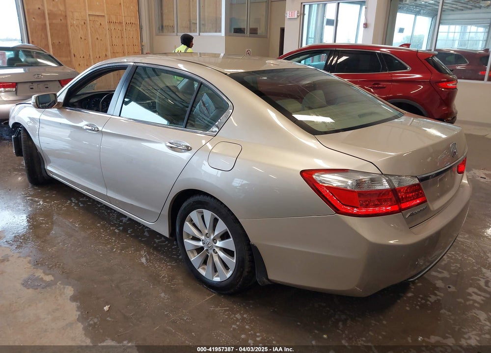 2013 HONDA ACCORD VIN: 1HGCR2F8XDA073518