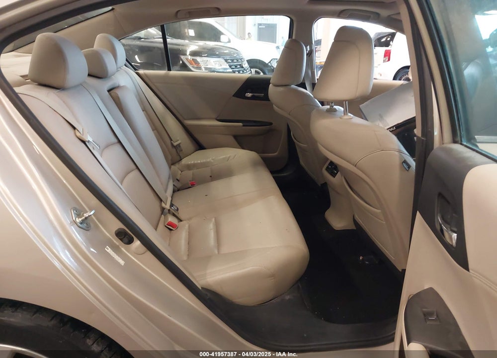 2013 HONDA ACCORD VIN: 1HGCR2F8XDA073518