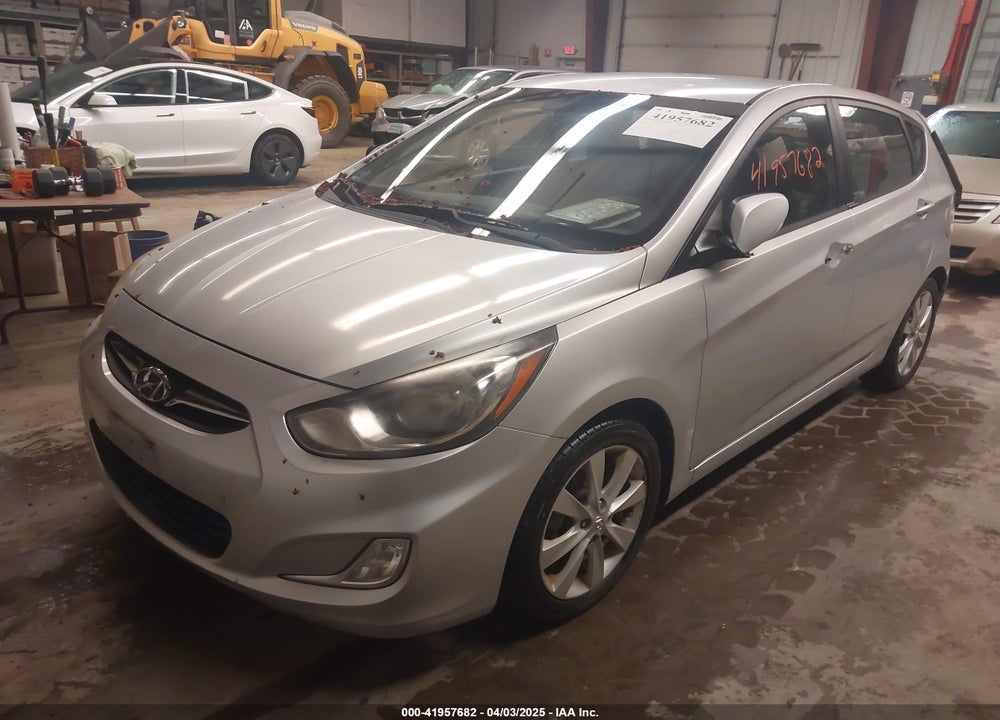 2013 HYUNDAI ACCENT VIN: KMHCU5AE9DU061639