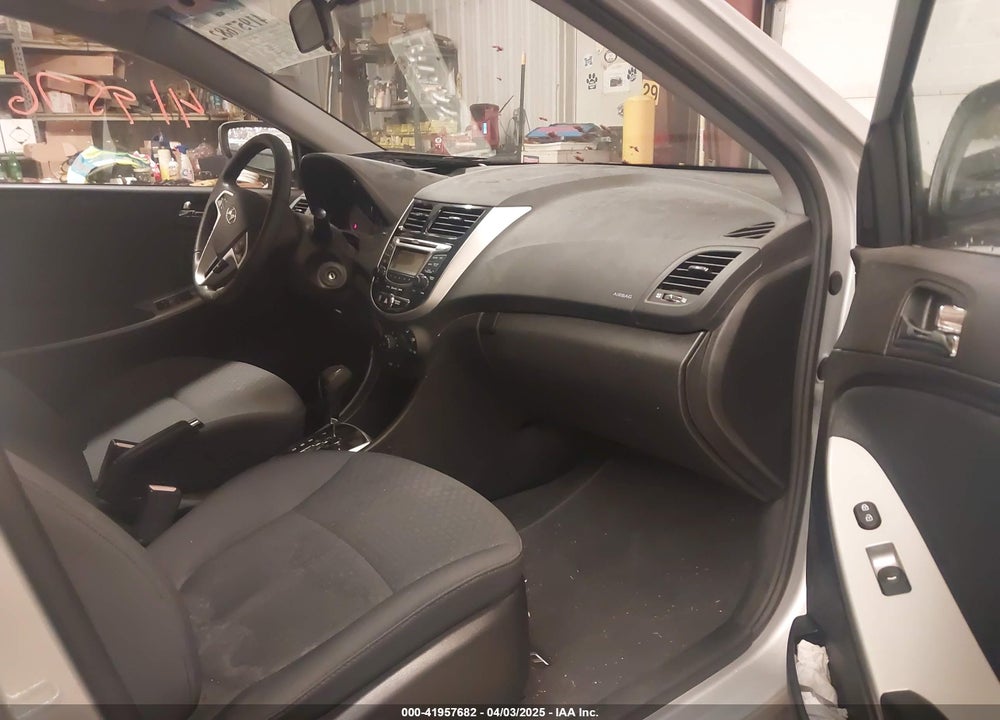 2013 HYUNDAI ACCENT VIN: KMHCU5AE9DU061639