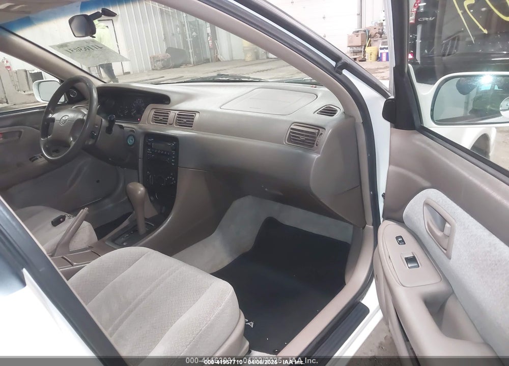 2000 TOYOTA CAMRY LE V6 VIN: JT2BF28K3Y0251303