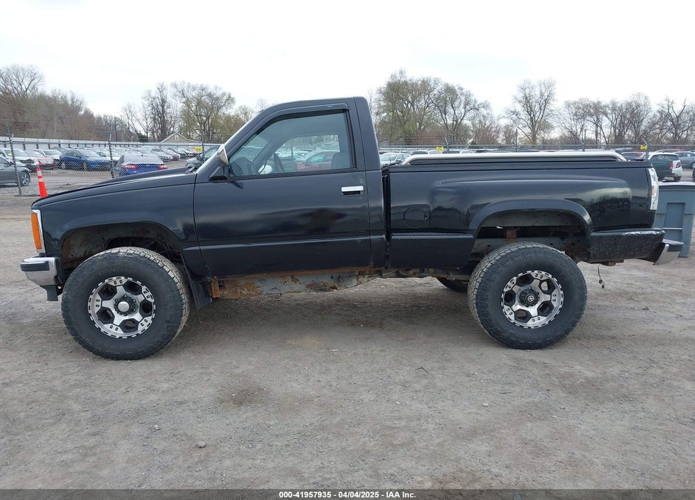 1988 GMC GMT-400 K1500 VIN: 1GTDK14K7JZ536955