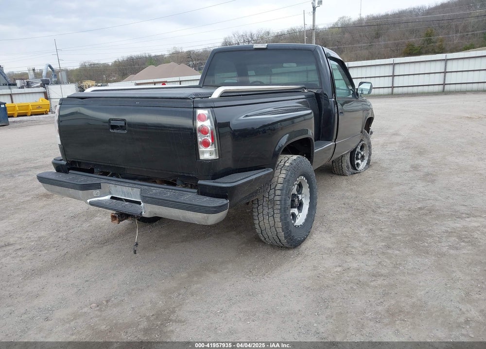 1988 GMC GMT-400 K1500 VIN: 1GTDK14K7JZ536955