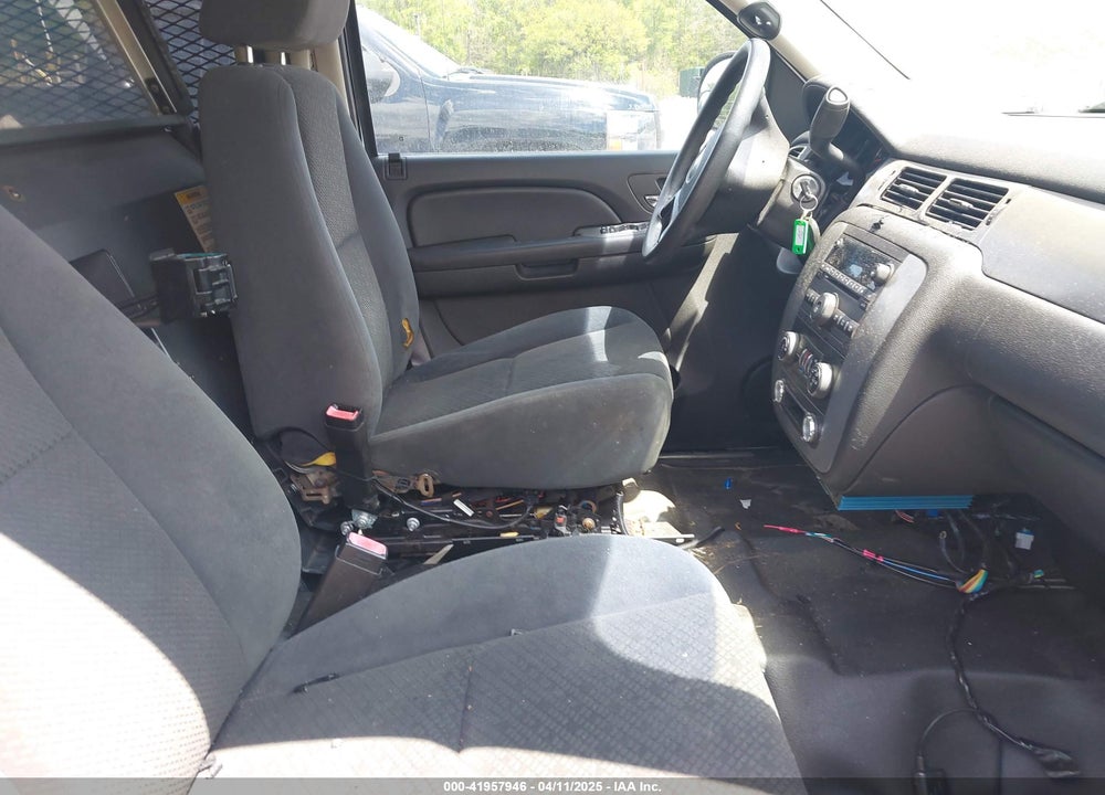2008 CHEVROLET TAHOE VIN: 1GNEC03058R267433