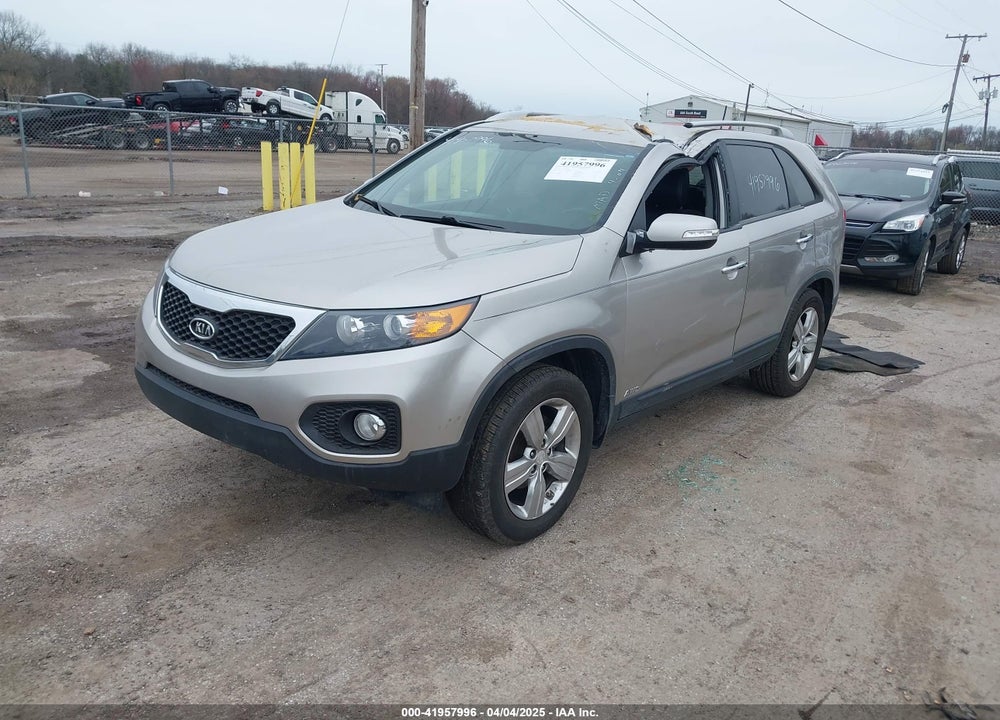 2013 KIA SORENTO VIN: 5XYKUCA67DG380083