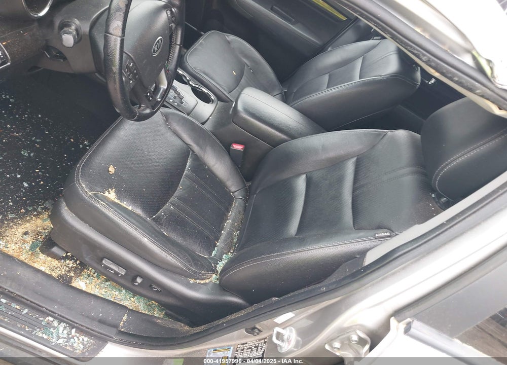 2013 KIA SORENTO VIN: 5XYKUCA67DG380083