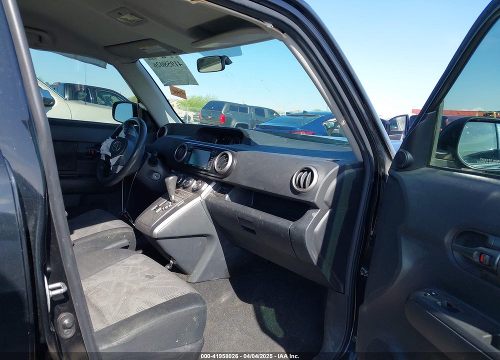 2014 SCION XB VIN: JTLZE4FEXEJ054849
