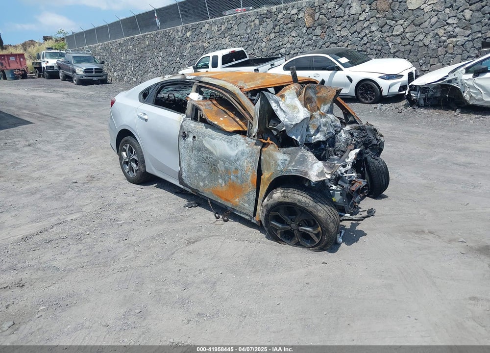 2021 KIA FORTE LXS VIN: 3KPF24AD7ME350347
