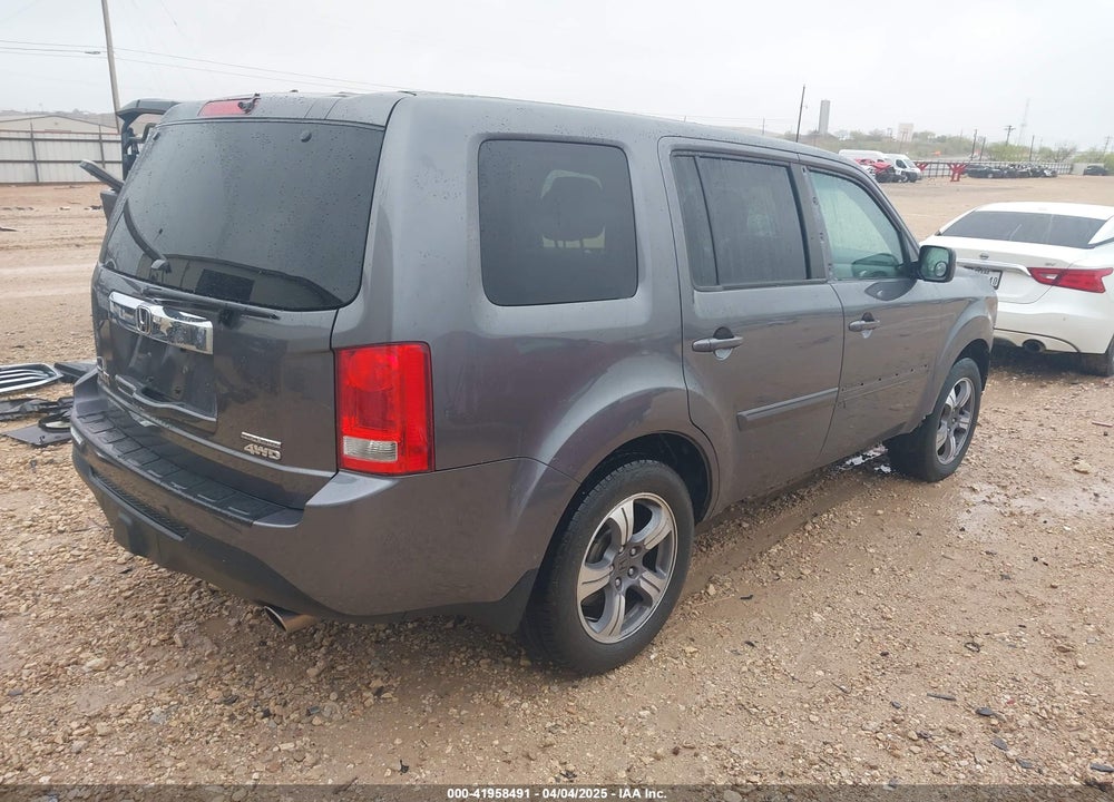 2015 HONDA PILOT VIN: 5FNYF4H39FB055130