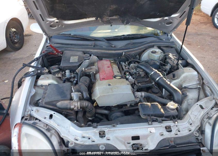 1998 MERCEDES-BENZ SLK 230 VIN: WDBKK47F8WF008582