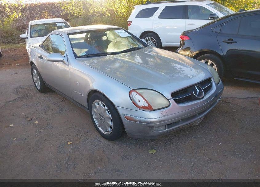 1998 MERCEDES-BENZ SLK 230 VIN: WDBKK47F8WF008582