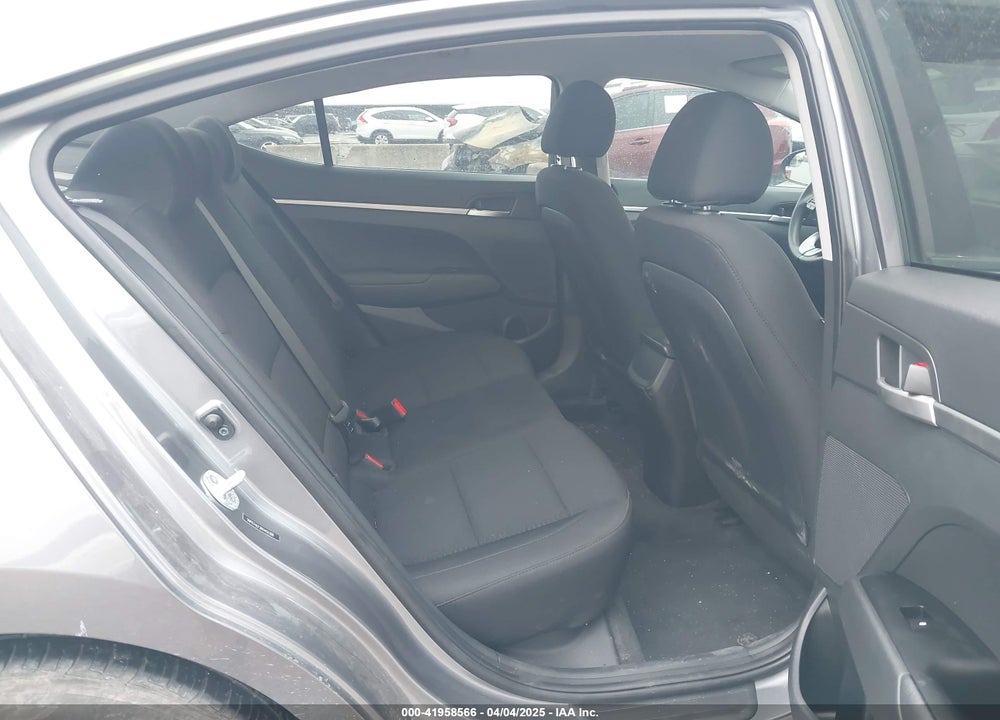 2019 HYUNDAI ELANTRA SE VIN: 5NPD74LF3KH451188