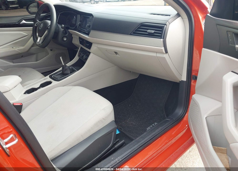 2019 VOLKSWAGEN JETTA VIN: 3VWN57BU4KM211294