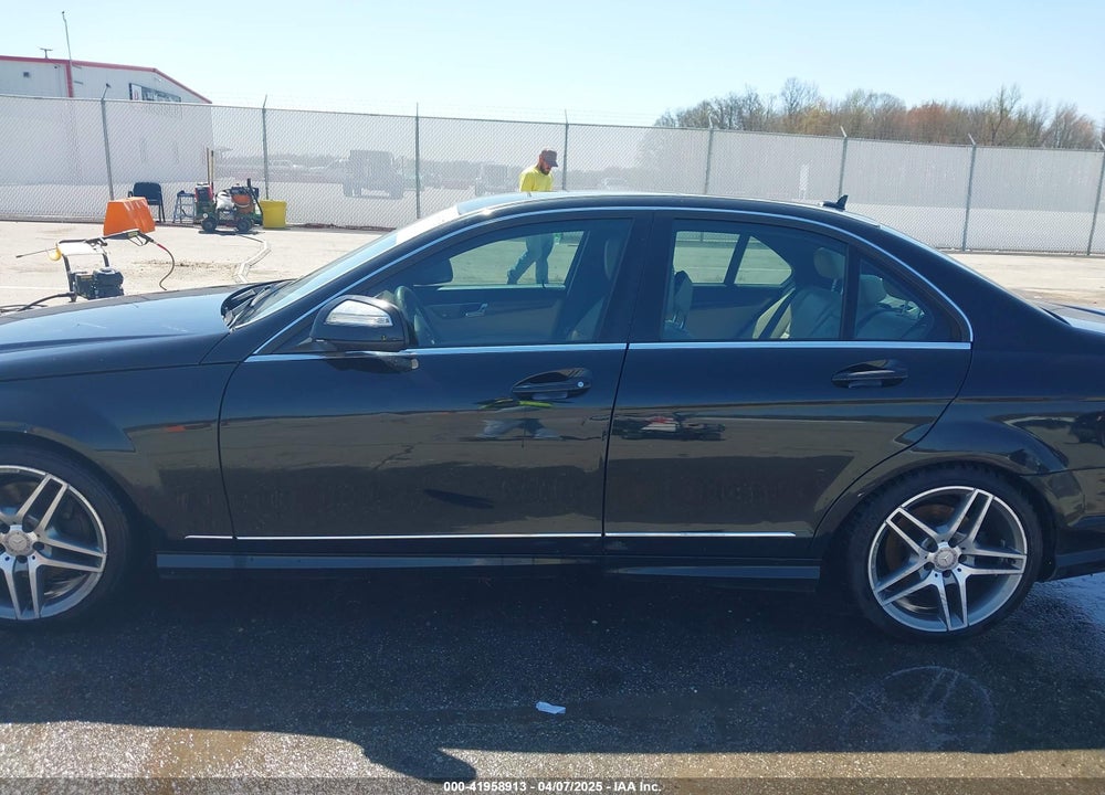 2008 MERCEDES-BENZ C 350 VIN: WDDGF56X18F051990