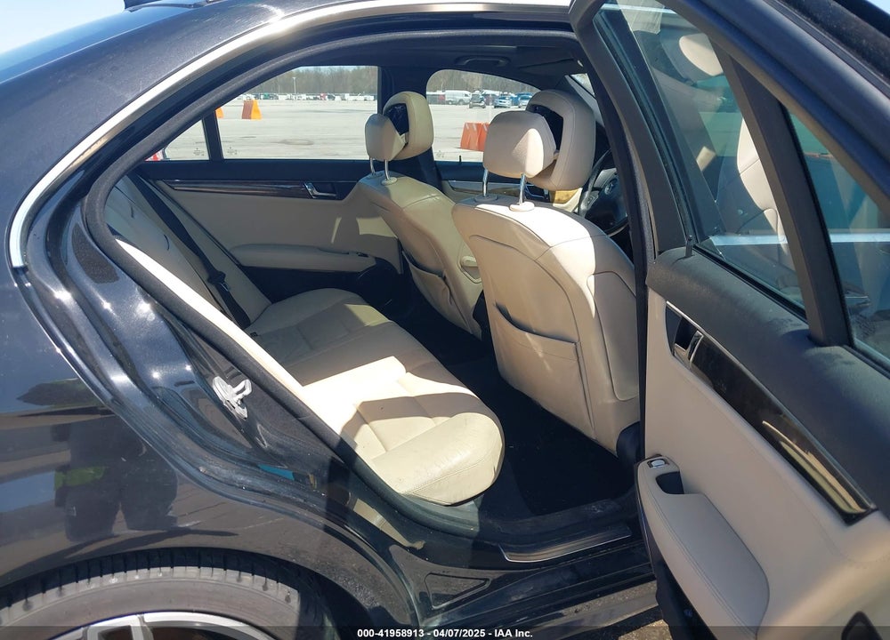 2008 MERCEDES-BENZ C 350 VIN: WDDGF56X18F051990