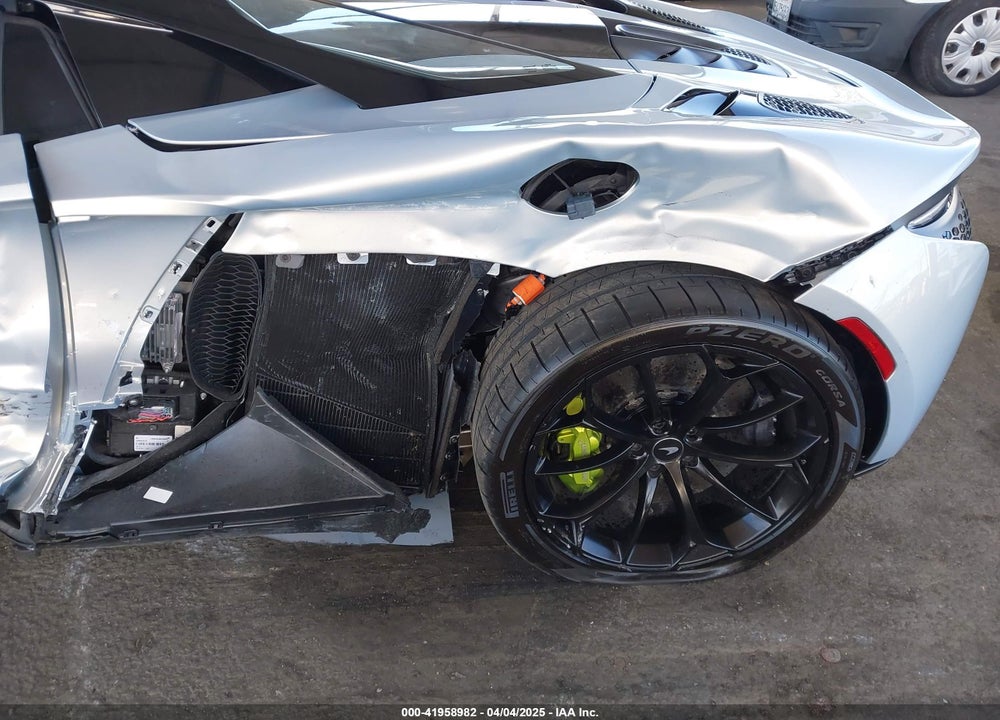2025 MCLAREN ARTURA PERFORMANCE/TECHLUX/VISION VIN: SBM16BEA6SW003220