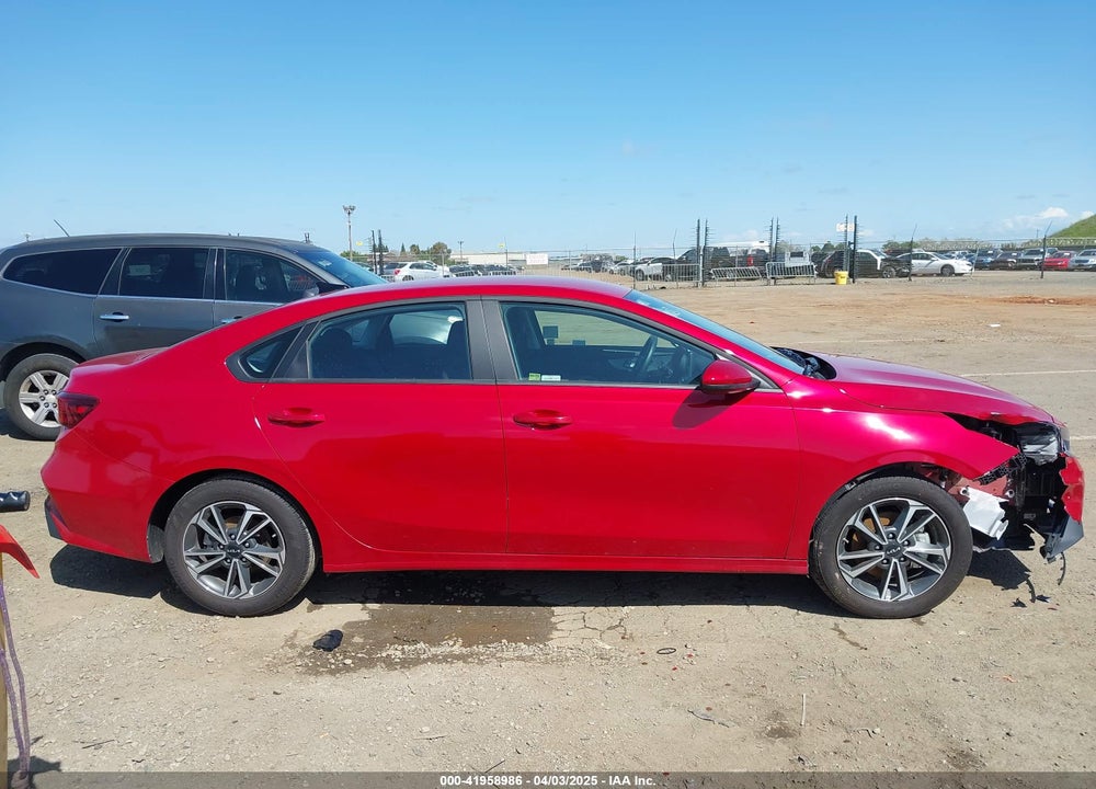 2024 KIA FORTE LXS VIN: 3KPF24AD1RE810660