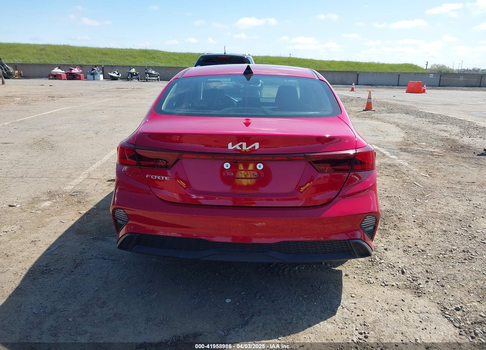 2024 KIA FORTE LXS VIN: 3KPF24AD1RE810660