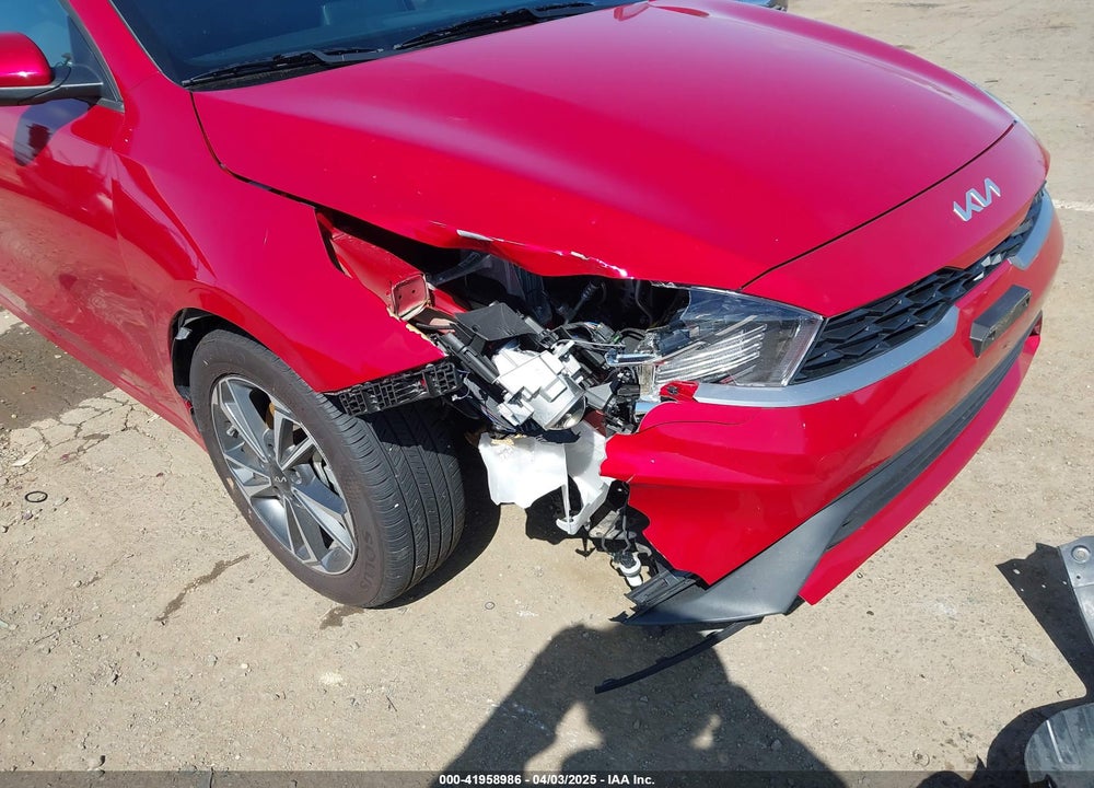 2024 KIA FORTE LXS VIN: 3KPF24AD1RE810660
