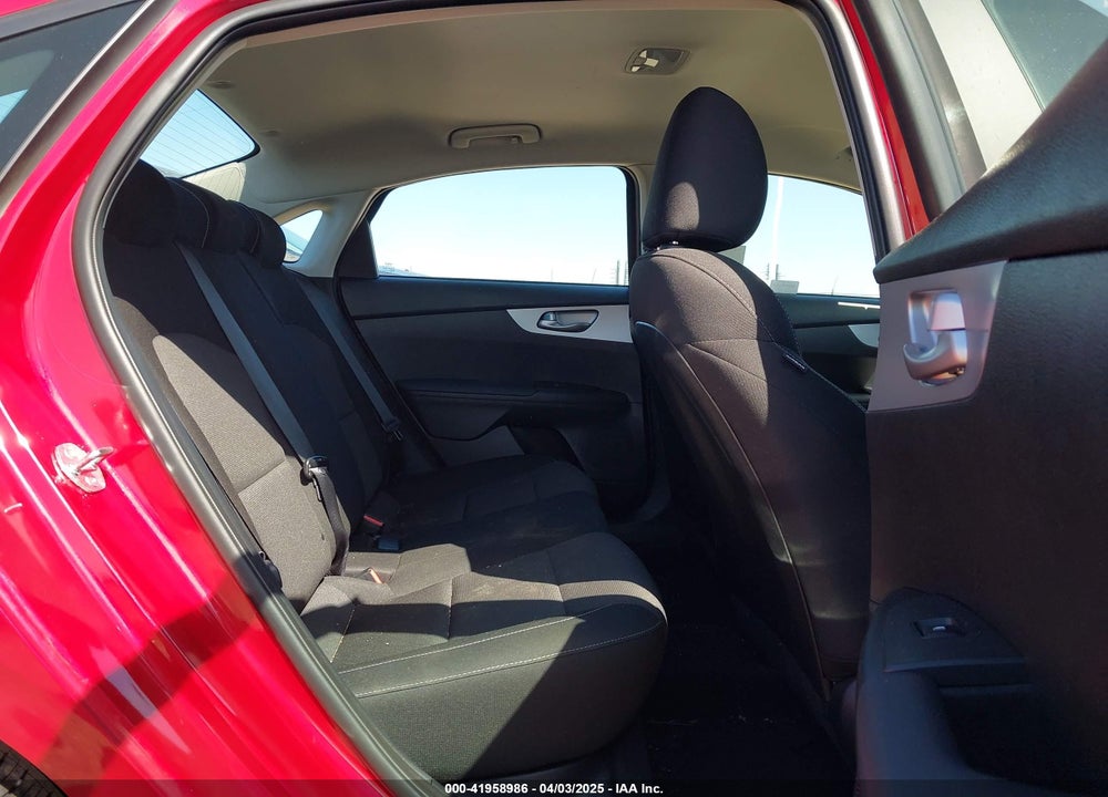 2024 KIA FORTE LXS VIN: 3KPF24AD1RE810660